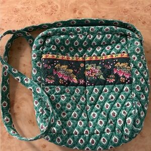 Vera Bradley greenfield medium crossbody